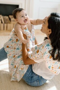 Muslin Swaddle - Sun Kisses Shoal -Bandana Store Elza Photographie Loulou Lollipop Sept. 11th 2024 Web 14 32cbb10f 2081 410a 9a52 f1b39aa9a64f