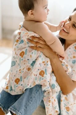 Muslin Swaddle - Sun Kisses Shoal -Bandana Store Elza Photographie Loulou Lollipop Sept. 11th 2024 Web 15