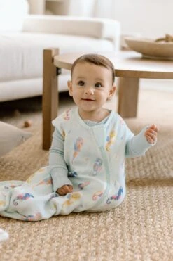 Muslin Lightweight Sleep Bag 0.5 TOG - Painterly Seahorses 6 Muslin Lightweight Sleep Bag 0.5 TOG - Painterly Seahorses -Bandana Store Elza Photographie Loulou Lollipop Sept. 4th 2024 Web 47